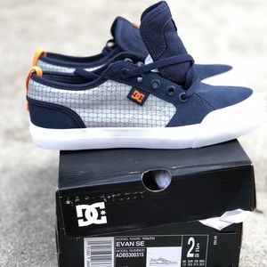 Dc Shoes Evan Se Sz 2.5 boys
